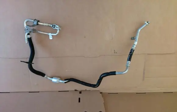 Jeep Compass Air conditioning (A/C) pipe/hose P68381538AA