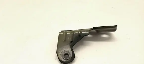 Porsche Macan (95C) Fender mounting bracket 95C042