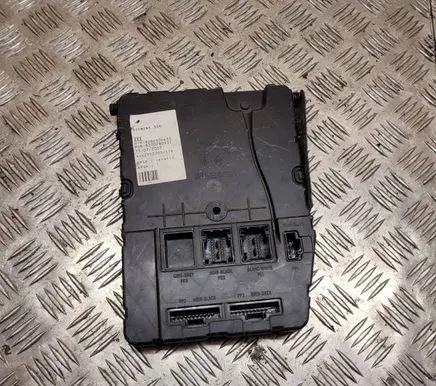 Renault Megane II Comfort/convenience module 8200306433