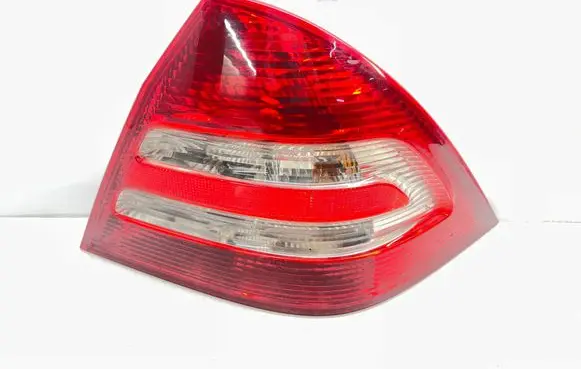 Mercedes-Benz C W203 Rear/tail lights 2038202064