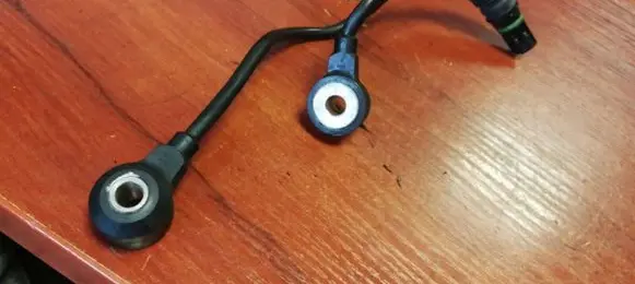 BMW 3 E46 Detonation knock sensor 1703592