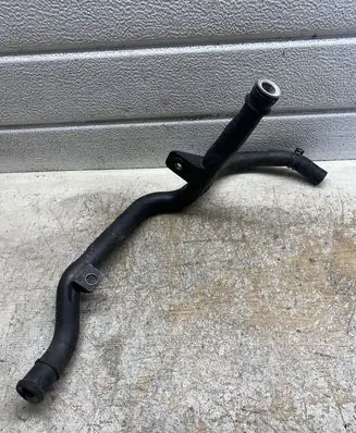 Volkswagen PASSAT B6 Engine coolant pipe/hose 03L121065T