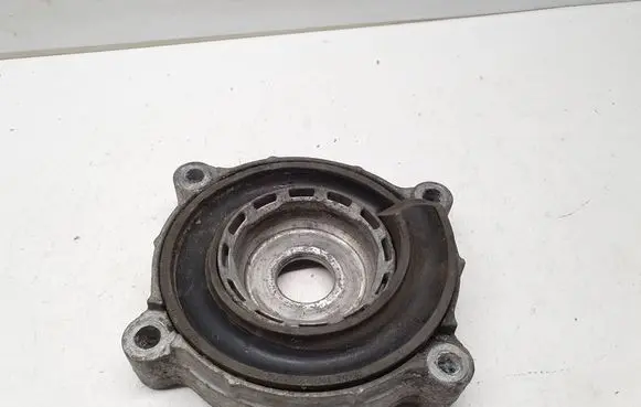 Volkswagen Touareg I Front coil spring rubber mount 