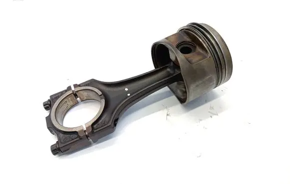 BMW 3 E30 Piston with connecting rod