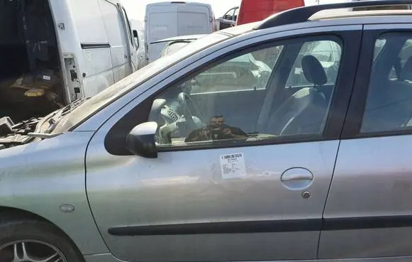 Peugeot 206 Front door EZR 206SW