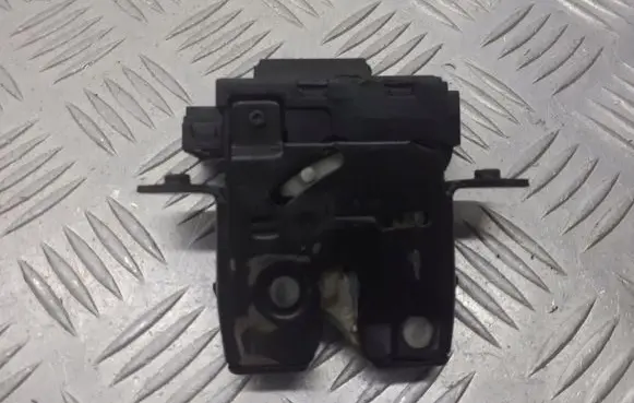 Nissan Micra Tailgate/trunk/boot lock/catch/latch 905025Y10A