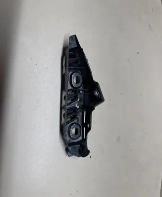 Volkswagen PASSAT B8 Front bumper mounting bracket 3G0807050
