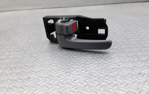 Toyota RAV 4 (XA20) Front door interior handle