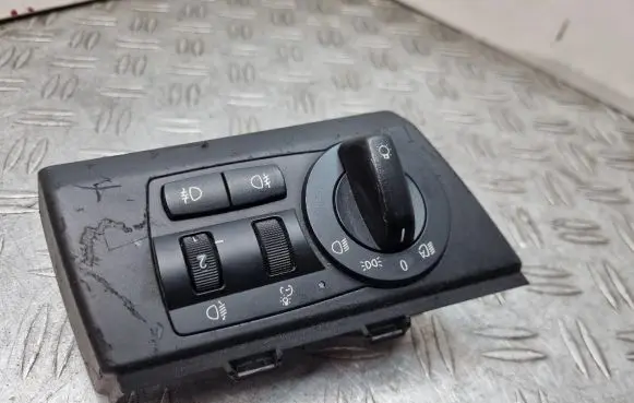 BMW X3 E83 Light switch 3420282