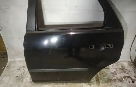 Rear door