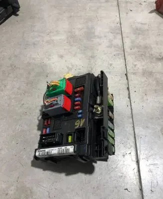 Citroen C3 Fuse module 9643498880 T118470003J