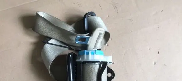 Front seatbelt