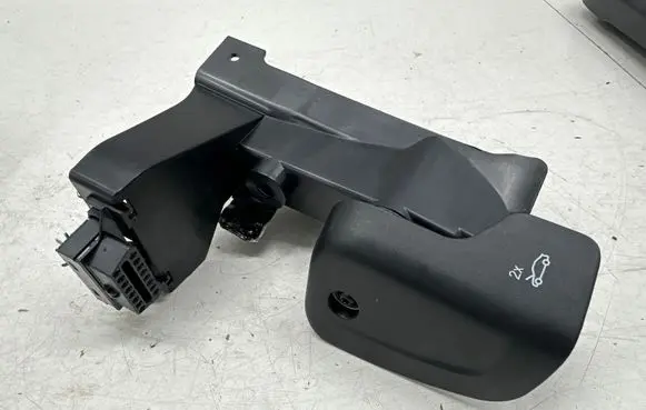 BMW X7 G07 Engine bonnet (hood) release handle 7434346 7445746