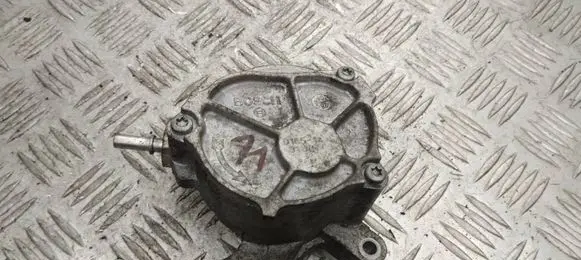 Volvo V50 Vacuum pump 01651A