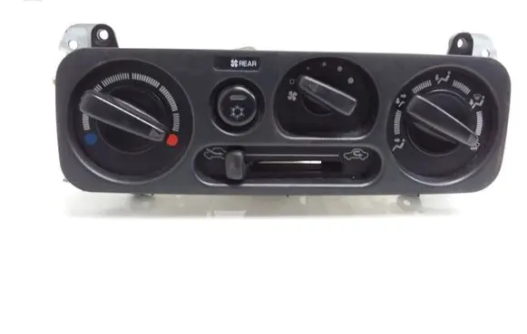 Mitsubishi Pajero Sport I Climate control unit MR398626