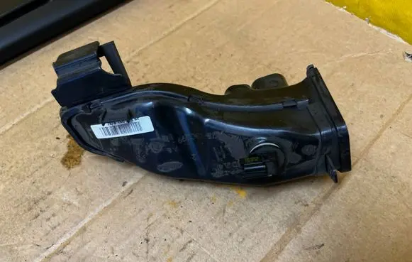 Ford Focus Cabin air duct channel JX7B18C299BE E1GH19C734AC