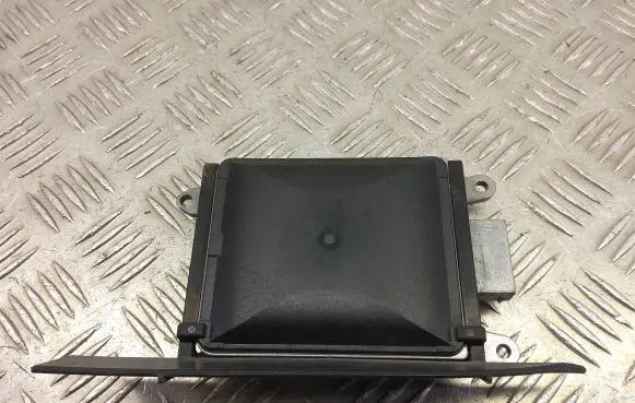 BMW X3 F25 Blind spot module 6865883