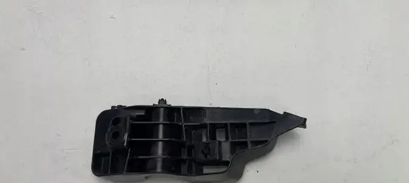 Suzuki Swift II Front bumper mounting bracket