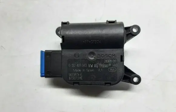 Volkswagen Scirocco A/C air flow flap actuator/motor 1K0907511E