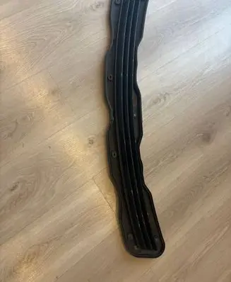 Mercedes-Benz E W210 Bonnet/hood grill A2108800705 2108800705