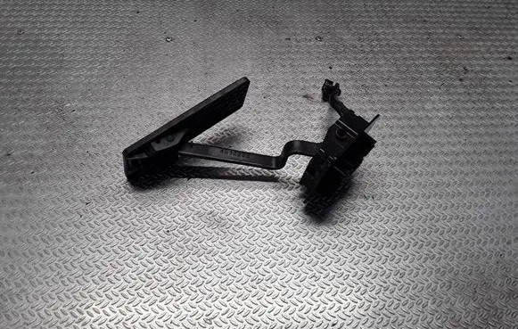 Chrysler Town & Country IV Accelerator throttle pedal 4612223