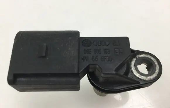 Audi Q7 4L Crankshaft position sensor 06E905163
