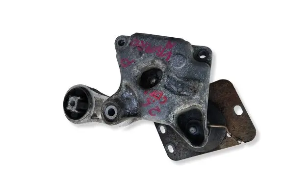 Opel Vivaro Engine mounting bracket 