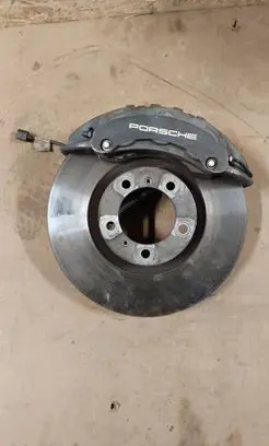 Front brake caliper