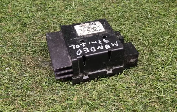 Ford Mondeo MK II Heater blower motor/fan resistor F5LF19E624AC
