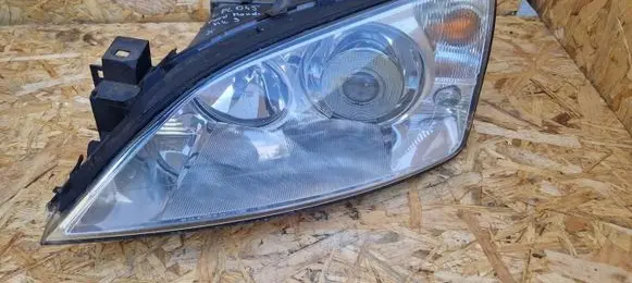 Ford Mondeo Mk III Headlight/headlamp LPL045