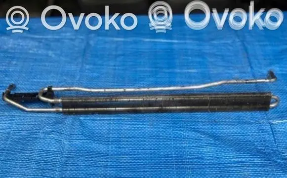 Volkswagen Transporter - Caravelle T5 Power steering radiator 7H0422883