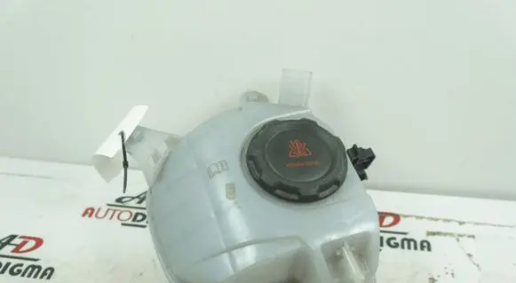 Seat Ibiza V (KJ) Coolant expansion tank/reservoir 2Q0121407B