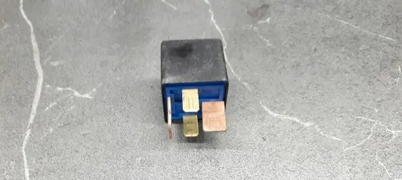 KIA Ceed Fuel pump relay 39160-37110