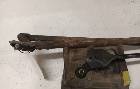 Alfa Romeo 166 Front wiper linkage and motor 23001001 16M9E02535