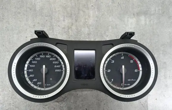 Alfa Romeo 159 Speedometer (instrument cluster) 0156081484
