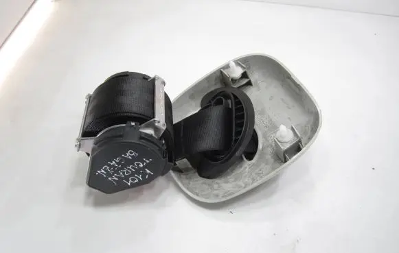 Volkswagen Touran I Third row seat belt 1T0867071