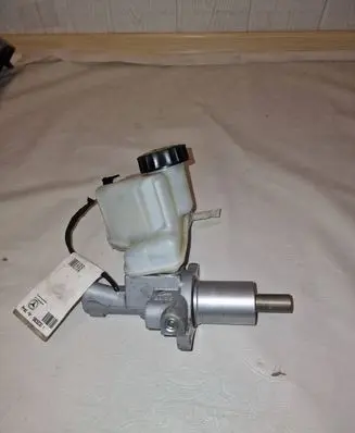 Mercedes-Benz C W204 Master brake cylinder A2044300102 03350890121