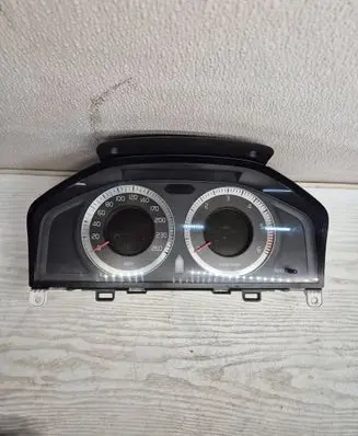 Volvo V70 Speedometer (instrument cluster) 36002600 31270901AA 69399320U