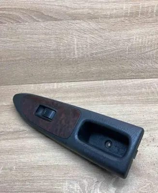 Toyota Avensis T220 Electric window control switch 7423105070