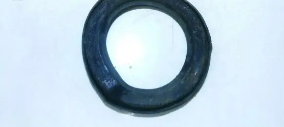 Toyota Corolla E120 E130 Front coil spring rubber mount 4815847010