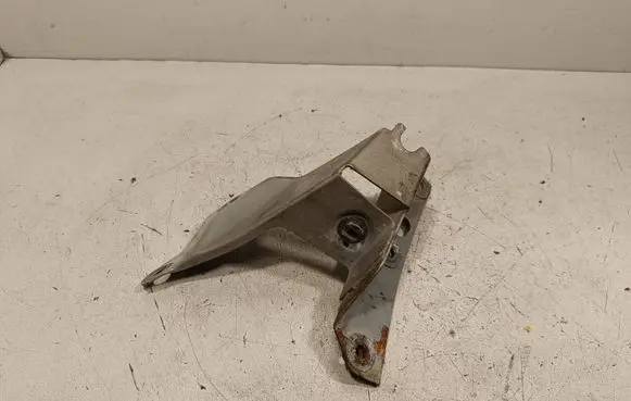 Audi A7 S7 4G Fender mounting bracket 4G8821135D