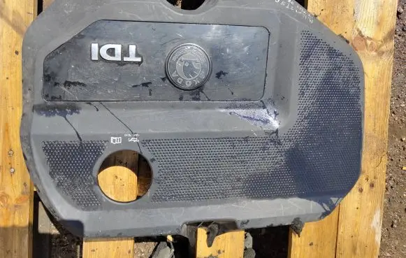 Skoda Fabia Mk1 (6Y) Engine cover (trim) 038103925