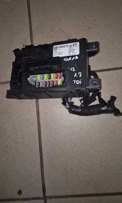 Opel Corsa D Fuse box set 13382215 28312473 401154265