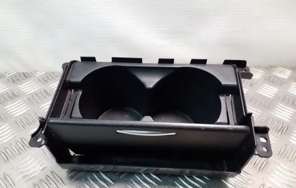 Cup holder front