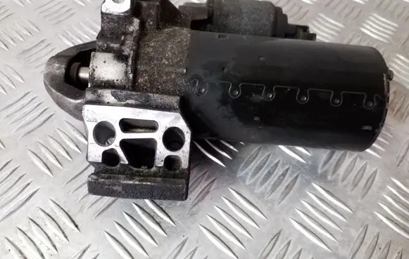 BMW 5 F10 F11 Starter motor 8570383 0001148010