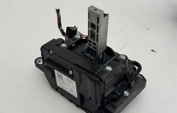 Audi A4 S4 B9 8W Gear shifter/selector 8W1713041N 10011741400 01814214