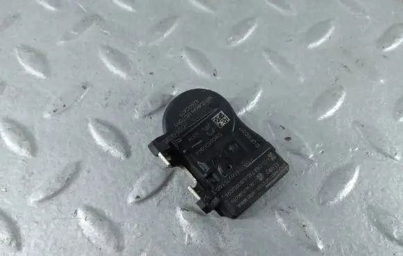 Peugeot 4008 Tire pressure sensor S180052094A 4250C477