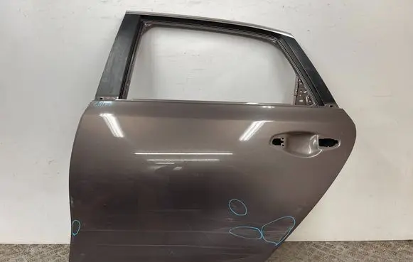 KIA Ceed Rear door 