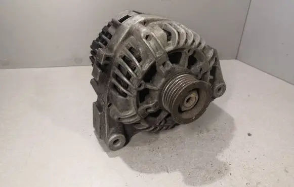 BMW 5 E34 Generator/alternator CA845IR