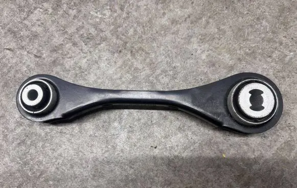 Rear control arm